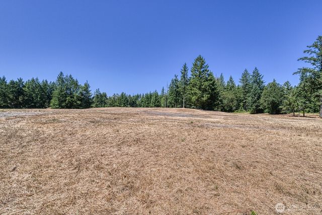 1 Crescent Valley Drive NW, Gig Harbor, WA 98332