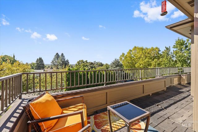 4910 W Outlook Ave, Boise, ID 83703