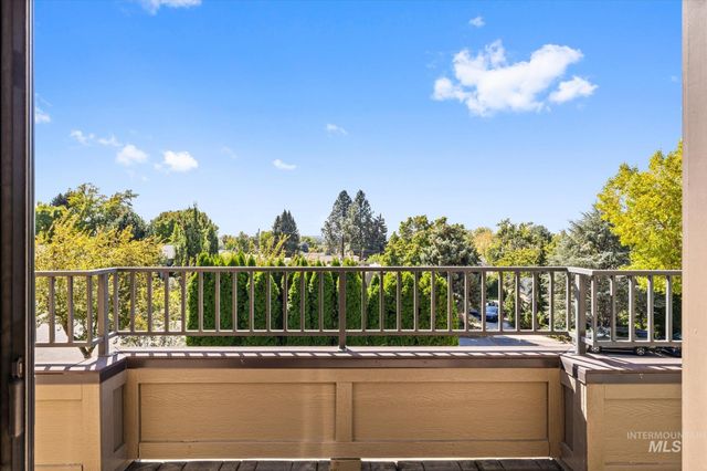 4910 W Outlook Ave, Boise, ID 83703