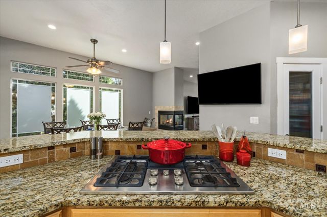 4910 W Outlook Ave, Boise, ID 83703