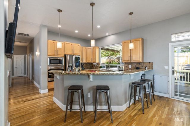 4910 W Outlook Ave, Boise, ID 83703