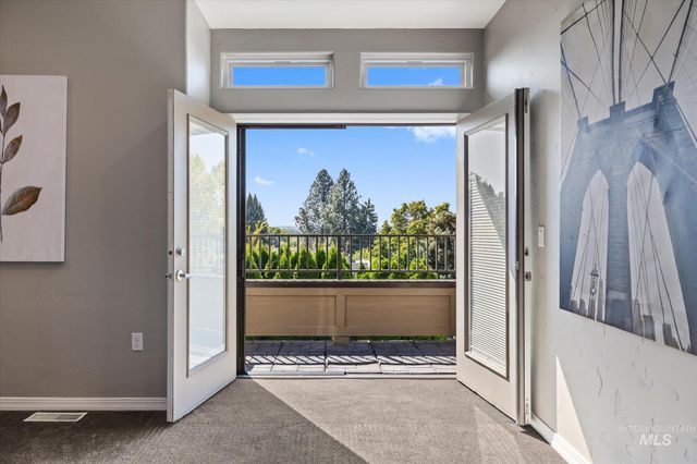 4910 W Outlook Ave, Boise, ID 83703
