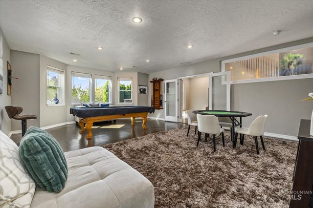 4910 W Outlook Ave, Boise, ID 83703