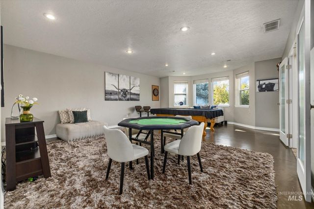4910 W Outlook Ave, Boise, ID 83703