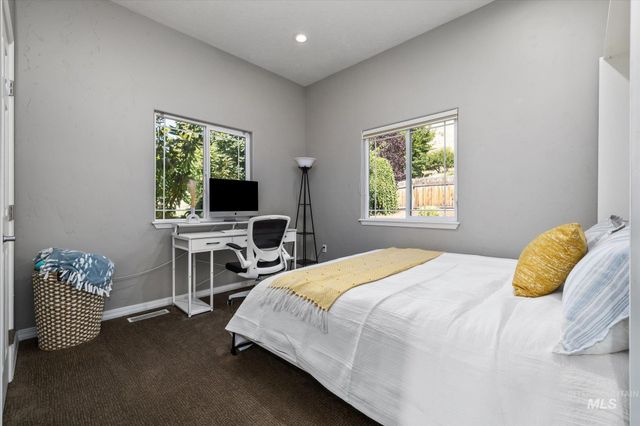 4910 W Outlook Ave, Boise, ID 83703