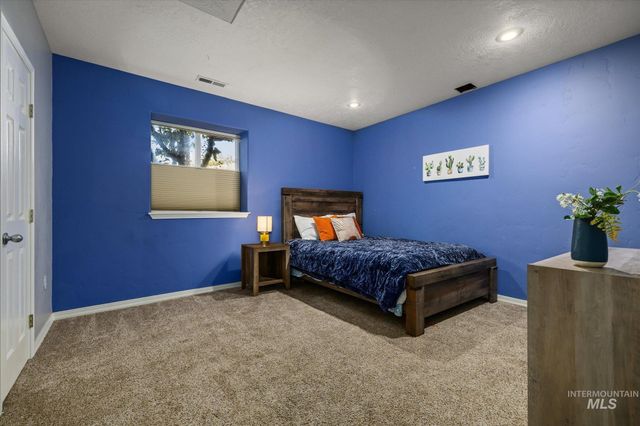 4910 W Outlook Ave, Boise, ID 83703