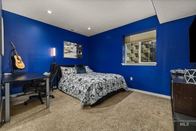 4910 W Outlook Ave, Boise, ID 83703