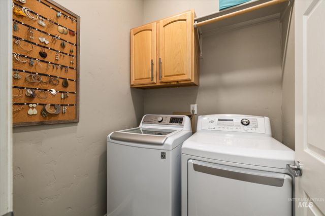 4910 W Outlook Ave, Boise, ID 83703