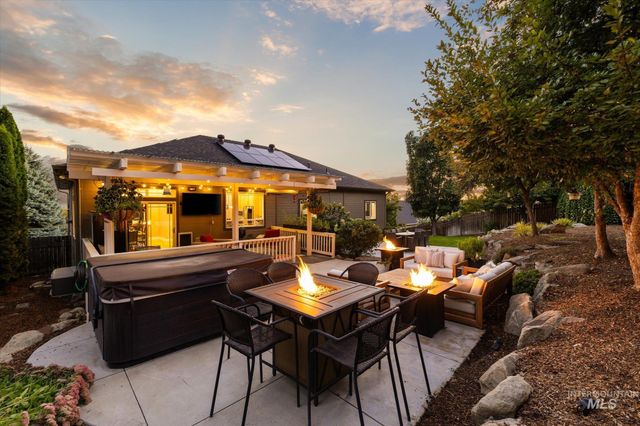 4910 W Outlook Ave, Boise, ID 83703