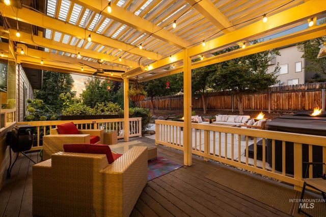 4910 W Outlook Ave, Boise, ID 83703