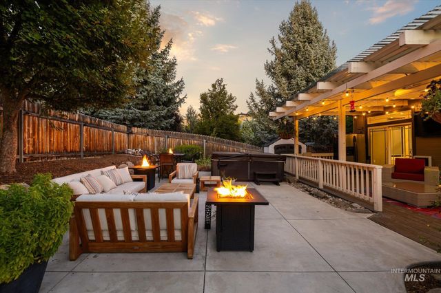 4910 W Outlook Ave, Boise, ID 83703