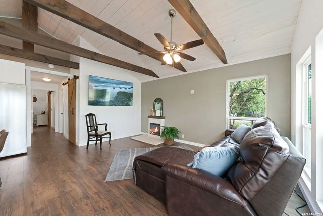 178 N LAKESHORE DR, Bandera, TX 78003