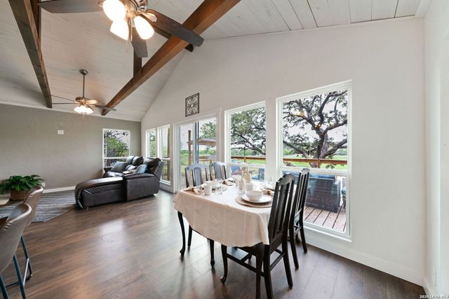 178 N LAKESHORE DR, Bandera, TX 78003