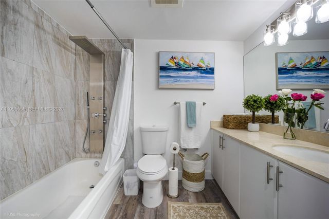 1750 N Bayshore Dr 1214, Miami, FL 33132