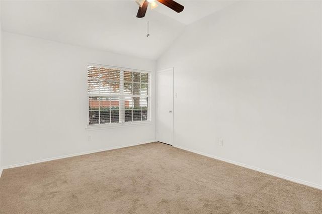 4204 Enchanted Rock Lane, Fort Worth, TX 76244