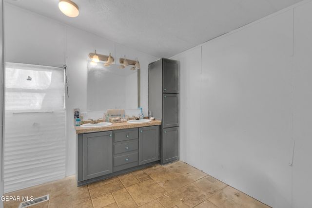 332 Richland Street, Horizon City, TX 79928