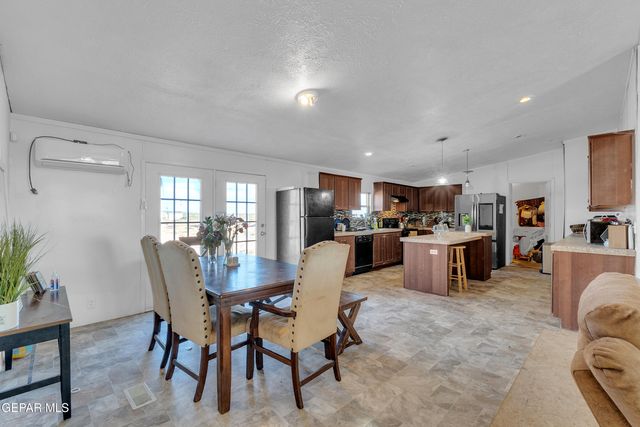 332 Richland Street, Horizon City, TX 79928