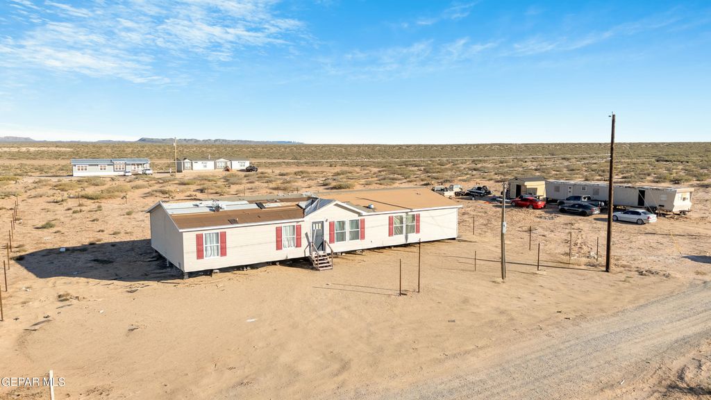 332 Richland Street, Horizon City, TX 79928