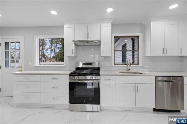 229 Standish Road, Paramus, NJ 07652