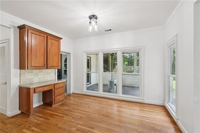1496 Fallsbrook NW Court, Acworth, GA 30101