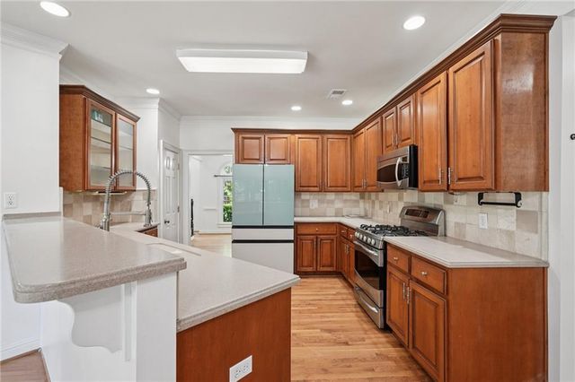 1496 Fallsbrook NW Court, Acworth, GA 30101