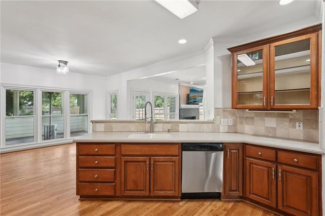 1496 Fallsbrook NW Court, Acworth, GA 30101