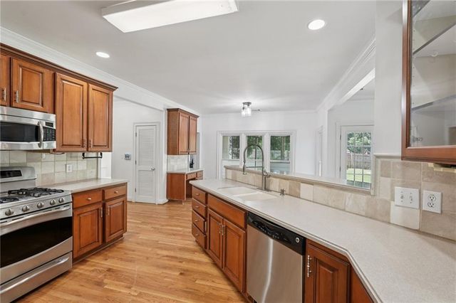 1496 Fallsbrook NW Court, Acworth, GA 30101