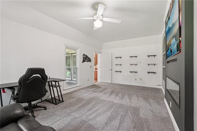 1496 Fallsbrook NW Court, Acworth, GA 30101