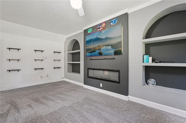 1496 Fallsbrook NW Court, Acworth, GA 30101
