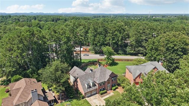 1496 Fallsbrook NW Court, Acworth, GA 30101