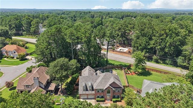 1496 Fallsbrook NW Court, Acworth, GA 30101