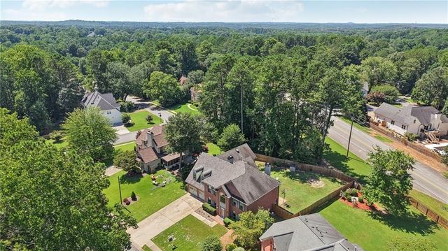 1496 Fallsbrook NW Court, Acworth, GA 30101