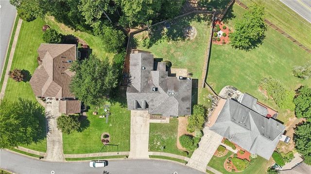 1496 Fallsbrook NW Court, Acworth, GA 30101