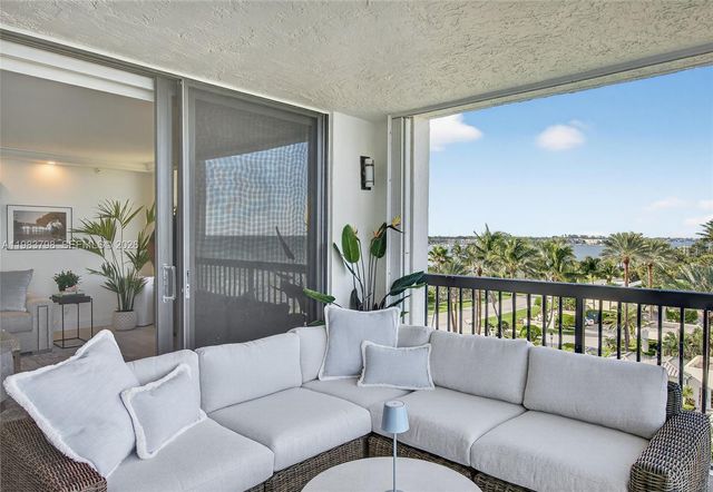 19670 Beach Rd A601, Tequesta, FL 33469