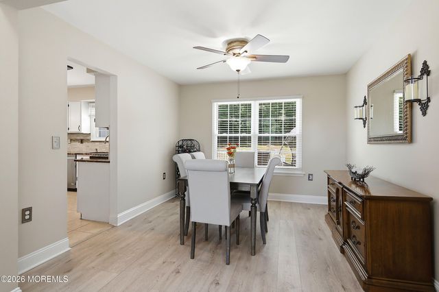 28 Silverbrooke Circle, Howell, NJ 07731