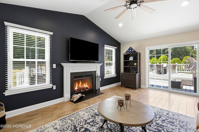 28 Silverbrooke Circle, Howell, NJ 07731