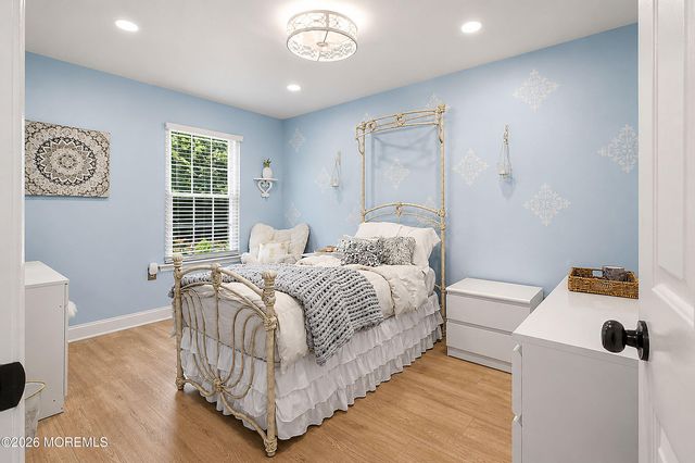 28 Silverbrooke Circle, Howell, NJ 07731