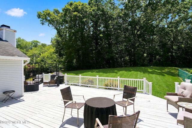 28 Silverbrooke Circle, Howell, NJ 07731