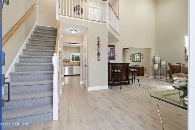 28 Silverbrooke Circle, Howell, NJ 07731