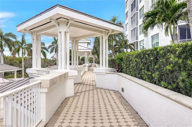 315 Dunes Blvd Apt T1 01, Naples, FL 34110