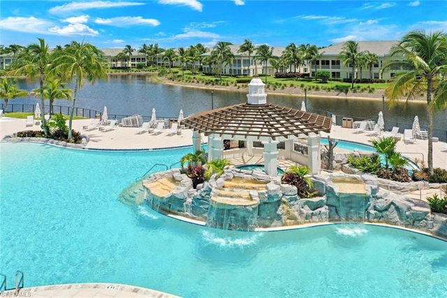 315 Dunes Blvd Apt T1 01, Naples, FL 34110