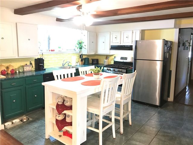 179 LANE 4 Road, Warwick, RI 02888