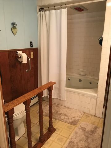 179 LANE 4 Road, Warwick, RI 02888