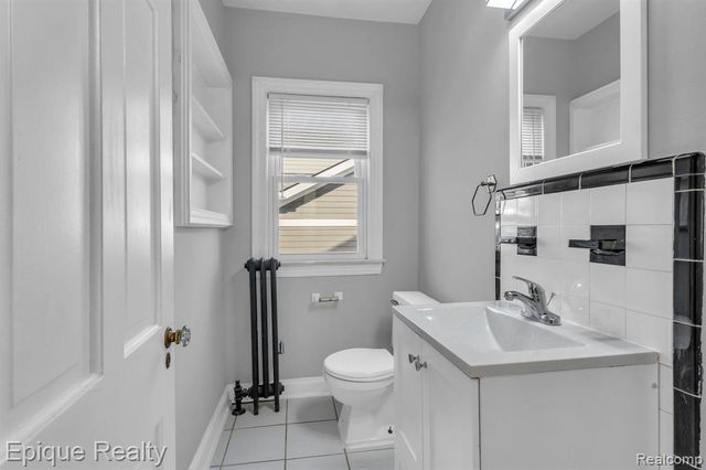 333 Woodward Avenue 1, Rochester, MI 48307