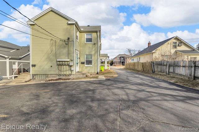 333 Woodward Avenue 1, Rochester, MI 48307