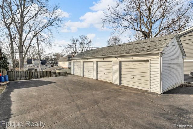 333 Woodward Avenue 1, Rochester, MI 48307