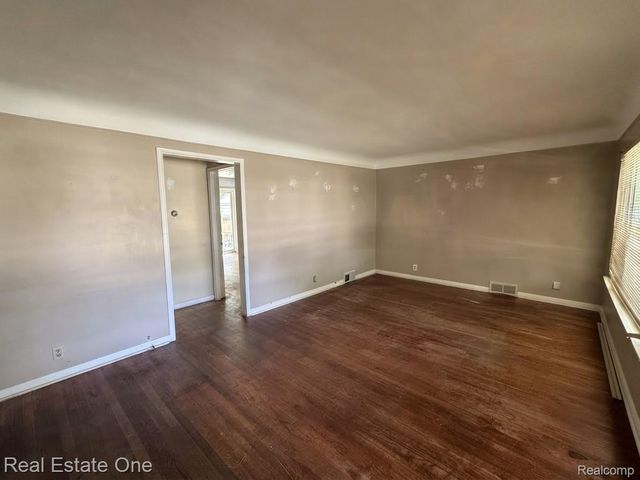 7540 August Avenue, Westland, MI 48185