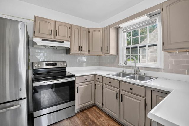 135 Byron Avenue, Waterloo, IA 50702