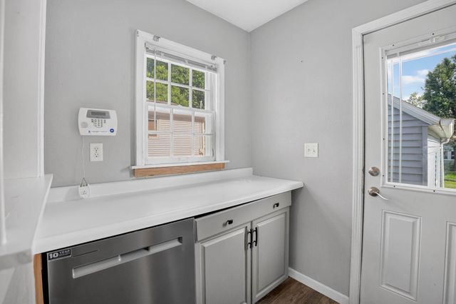 135 Byron Avenue, Waterloo, IA 50702