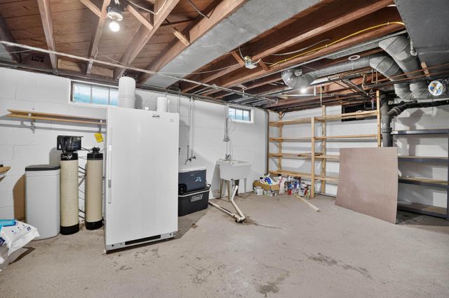 135 Byron Avenue, Waterloo, IA 50702